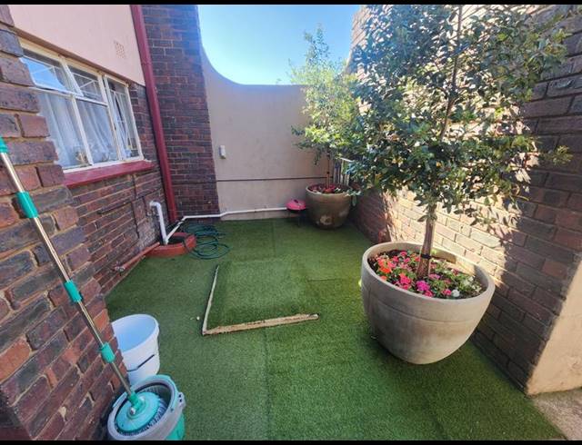 2 BEDROOM APARTMENT FOR SALE IN EAST GEDULD